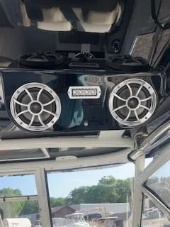 Slide: The Image of Finseeker 280 DC 2023 - 7