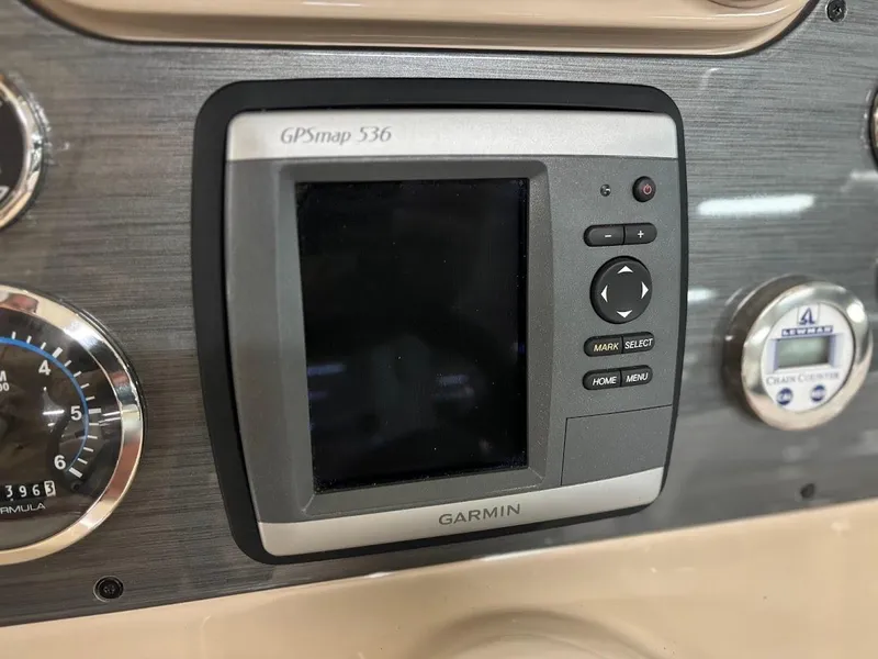 Slide: The Image of Garmin GPSmap 536 on 2012 Formula 290 Bowrider dashboard, featuring navigation controls. - 15