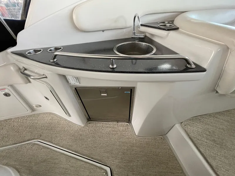 Slide: The Image of Crownline Boats 340 CR 2009 - 56