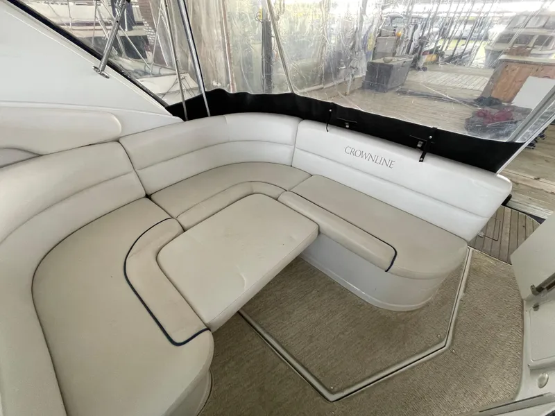 Slide: The Image of Crownline Boats 340 CR 2009 - 60