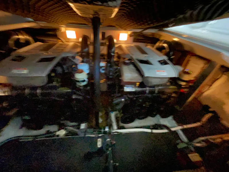 Slide: The Image of Crownline Boats 340 CR 2009 - 64