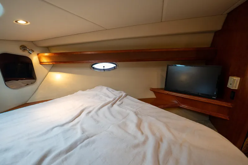 Slide: The Image of Cruisers 370 Express 2004 - 62