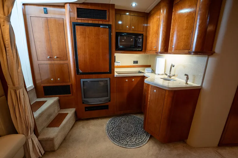 Slide: The Image of Cruisers Yachts 370 Express 2004 - 51