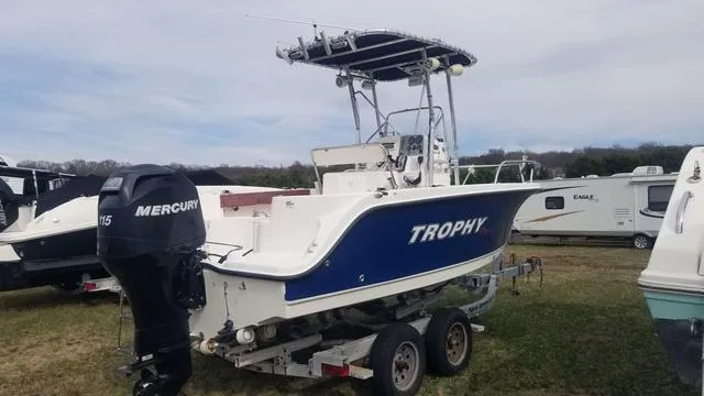 Slide: The Image of Trophy 1903 Center Console 2008 - 4