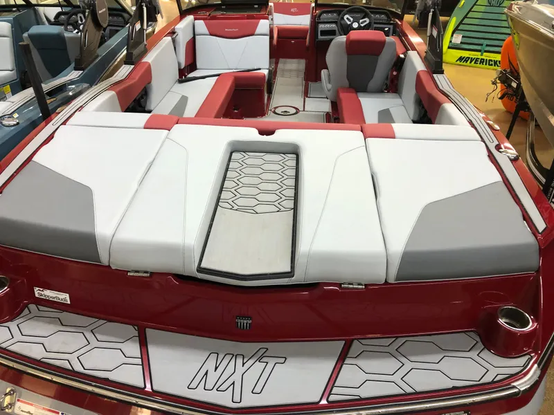Slide: The Image of MasterCraft NXT22 2025 - 13