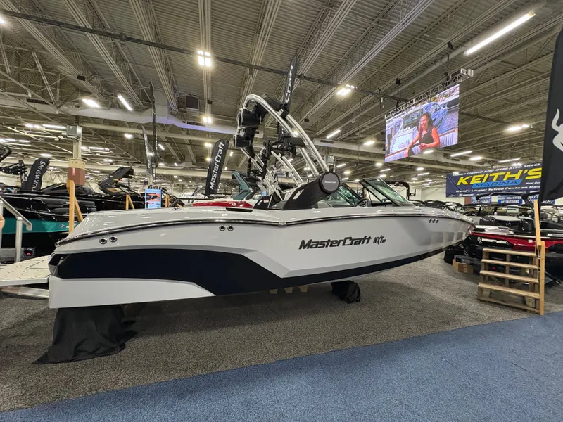 Slide: The Image of MasterCraft NXT20 2025 - 13