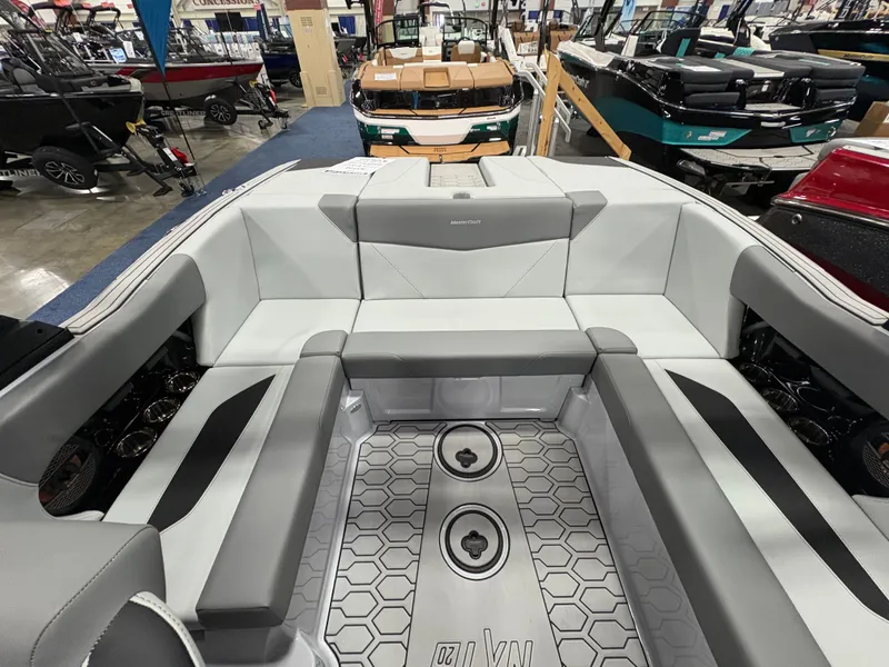 Slide: The Image of MasterCraft NXT20 2025 - 22