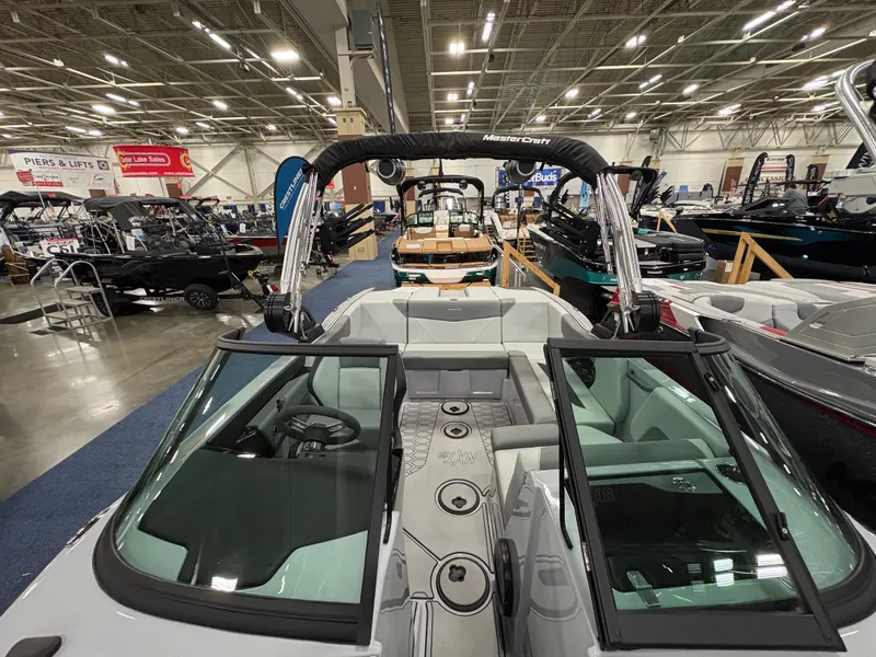 Slide: The Image of MasterCraft NXT20 2025 - 29