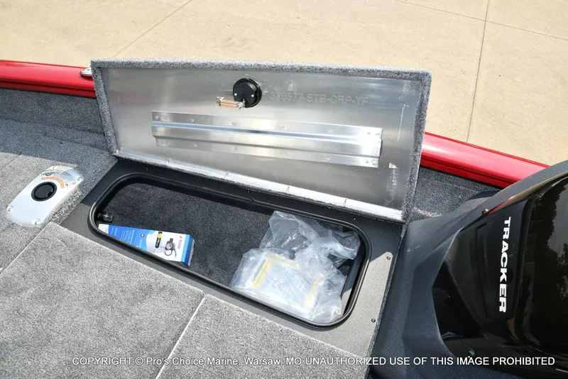 Slide: The Image of Tracker Pro Team 175 Crappie Edition 2025 - 65