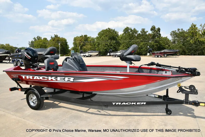 Slide: The Image of Tracker Pro Team 175 Crappie Edition 2025 - 70