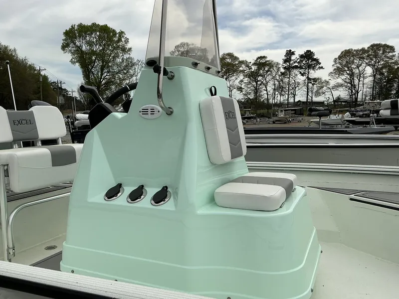 Slide: The Image of Excel Bay Pro 220 220 ELITE 2025 - 9