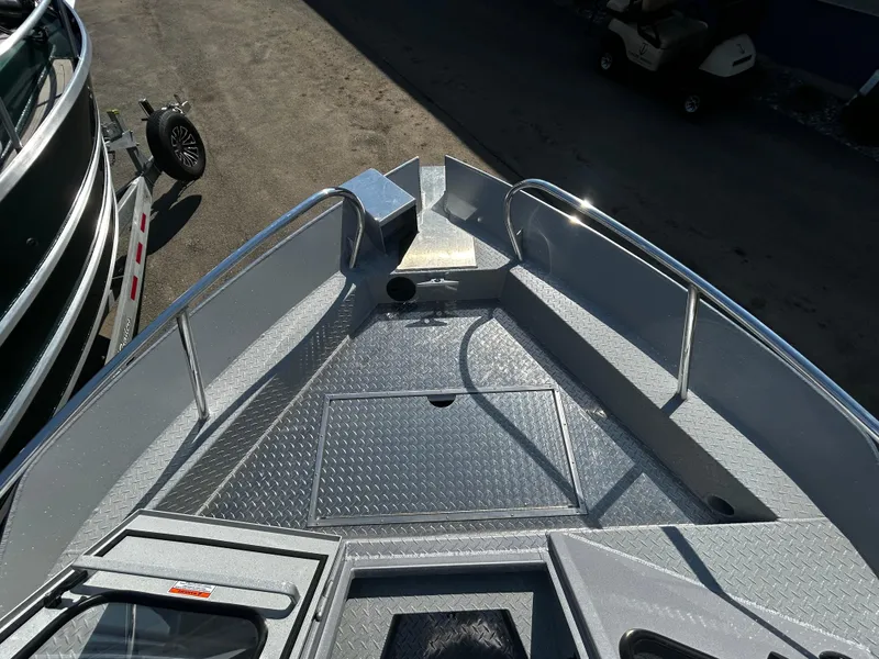 Slide: The Image of Duckworth 24 Pacific Pro 2025 - 16