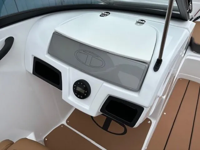 Slide: The Image of 2025 Tahoe 185 S boat dashboard with modern design and controls. - 10