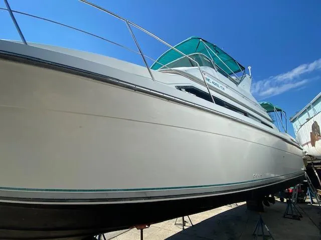 Slide: The Image of Carver Yachts 380 Santego 1993 - 2