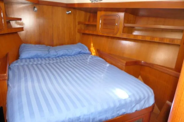 Slide: The Image of Tayana 460 Vancouver Pilothouse 2002 - 51