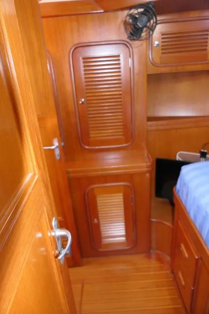 Slide: The Image of Tayana 460 Vancouver Pilothouse 2002 - 52