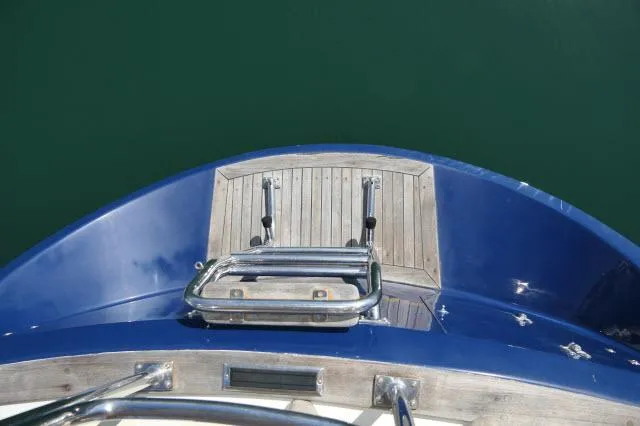 Slide: The Image of Tayana 460 Vancouver Pilothouse 2002 - 89