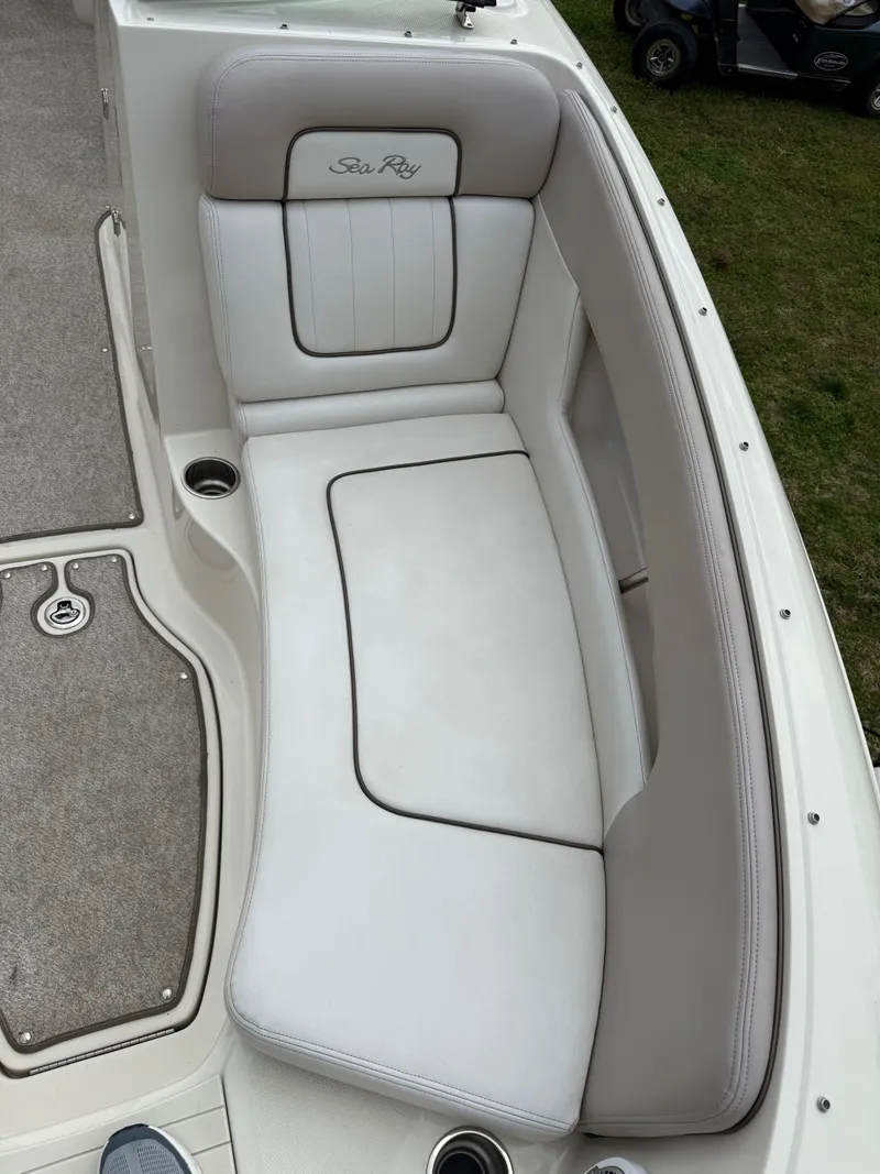Slide: The Image of Sea Ray 240 Sundeck 2010 - 13
