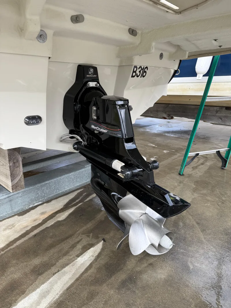 Slide: The Image of Sea Ray 240 Sundeck 2010 - 19