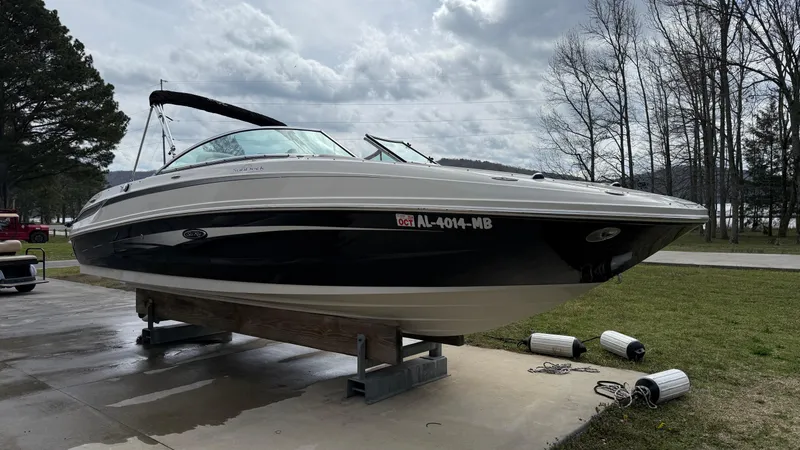 Slide: The Image of Sea Ray 240 Sundeck 2010 - 2