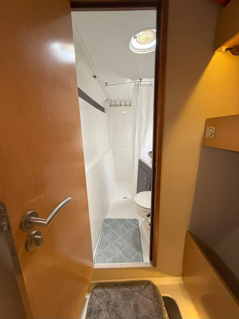 Slide: The Image of Fountaine Pajot Mahe 36 Evolution - Owner's Version 2014 - 103