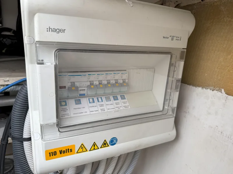 Slide: The Image of Fountaine Pajot Mahe 36 Evolution - Owner's Version 2014 - 118