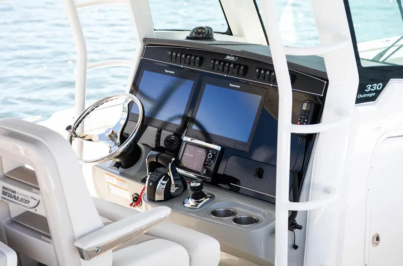 Slide: The Image of 2023-Boston-Whaler-330-Outrage-MarineMax - 9