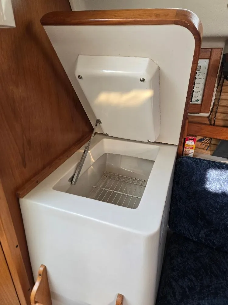 Slide: The Image of Catalina 28 MkII 1997 - 17