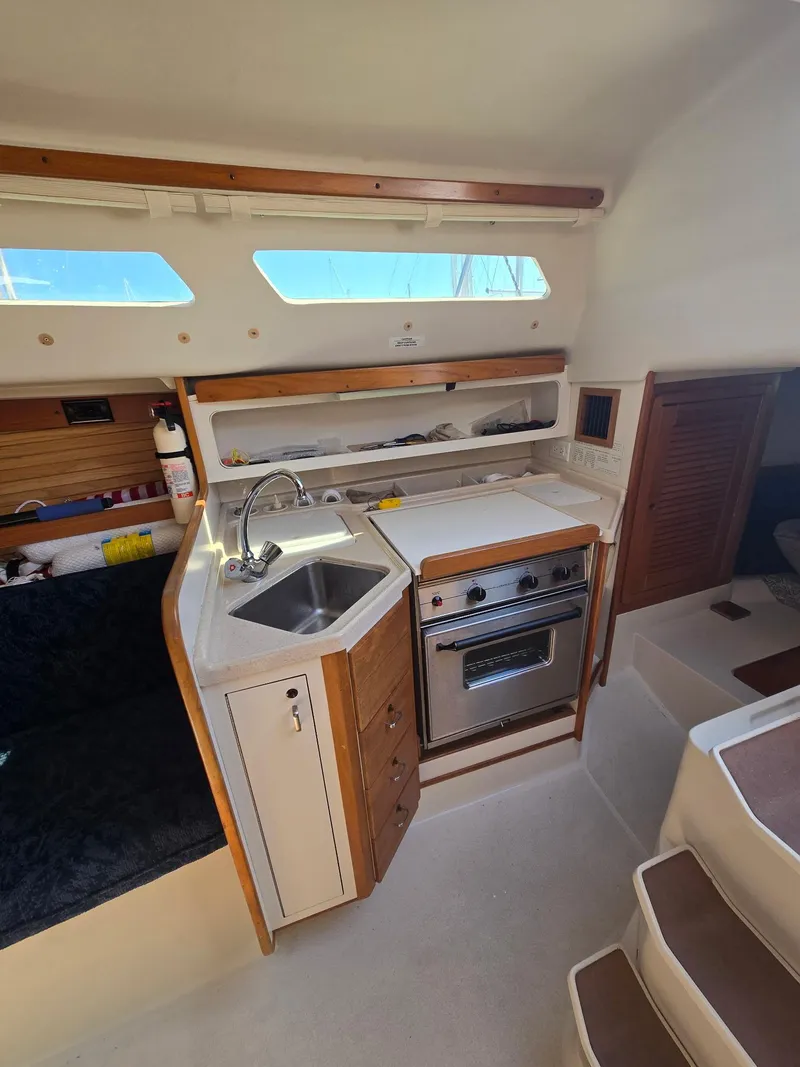 Slide: The Image of Catalina 28 MkII 1997 - 41