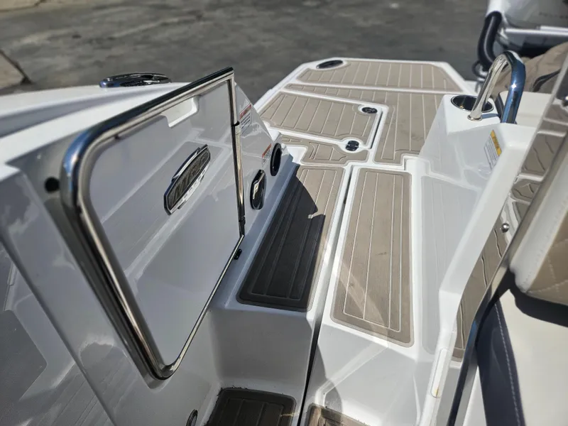 Slide: The Image of Monterey M-65 2023 - 14