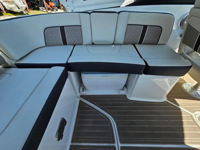 Slide: The Image of Monterey M-65 2023 - 16