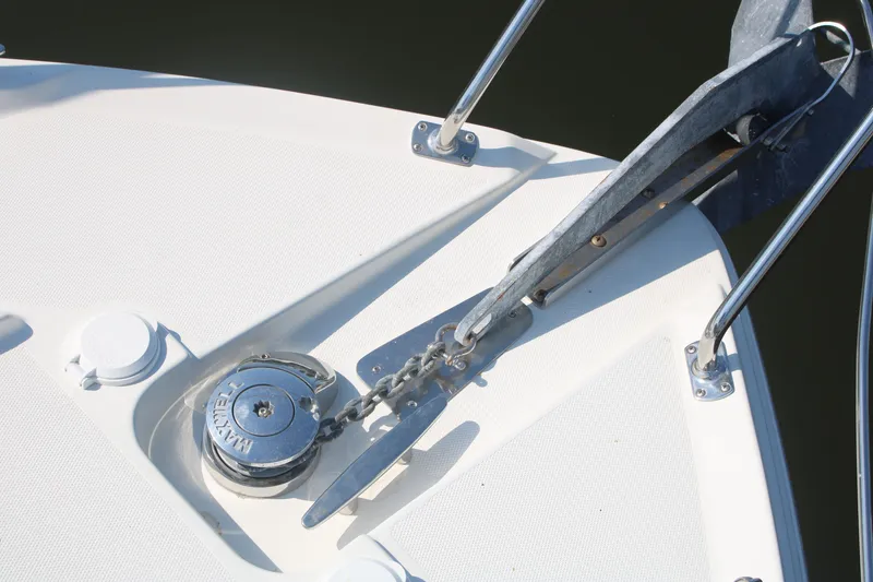 Slide: The Image of Bow of 2004 Carver 360 Sport Sedan with anchor and winch system. - 17