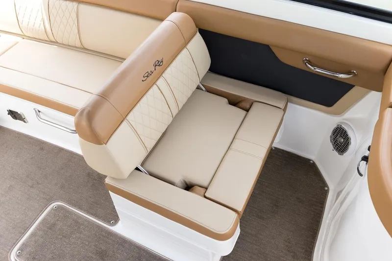 Slide: The Image of Sea Ray 270 Sundeck Outboard 2016 - 20