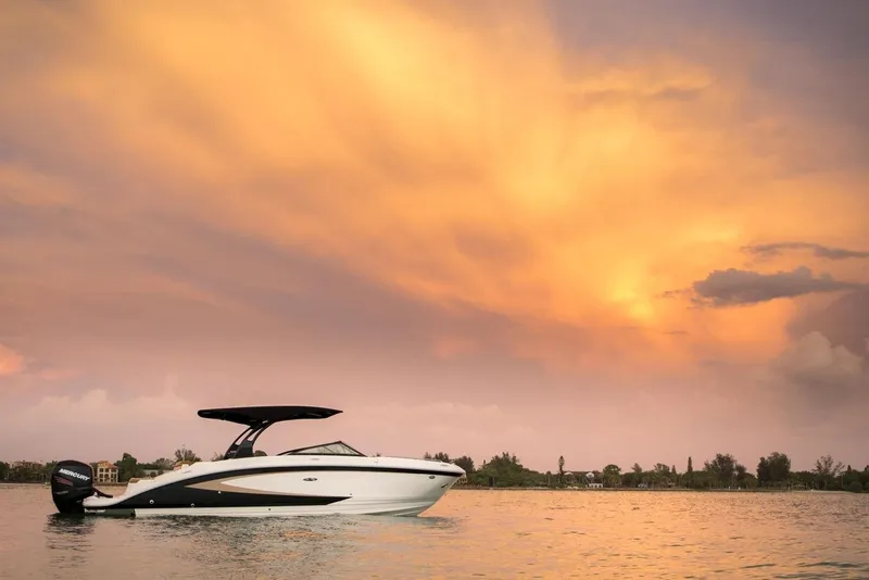 Slide: The Image of Sea Ray 270 Sundeck Outboard 2016 - 3