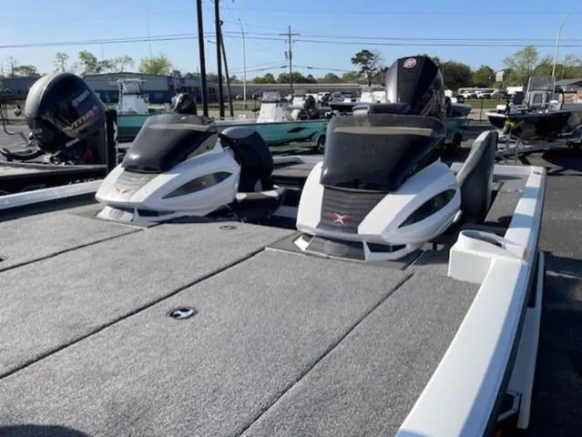 Slide: The Image of Vexus AVX 1985s 2025 - 4