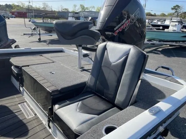 Slide: The Image of Vexus AVX 1985s 2025 - 6