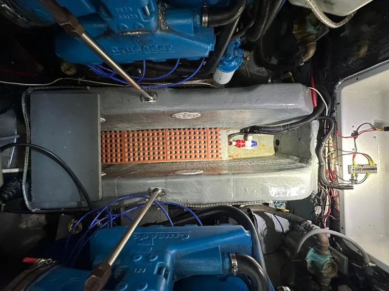 Slide: The Image of Carver 370 Voyager 1994 - 54