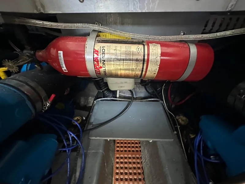 Slide: The Image of Carver 370 Voyager 1994 - 55