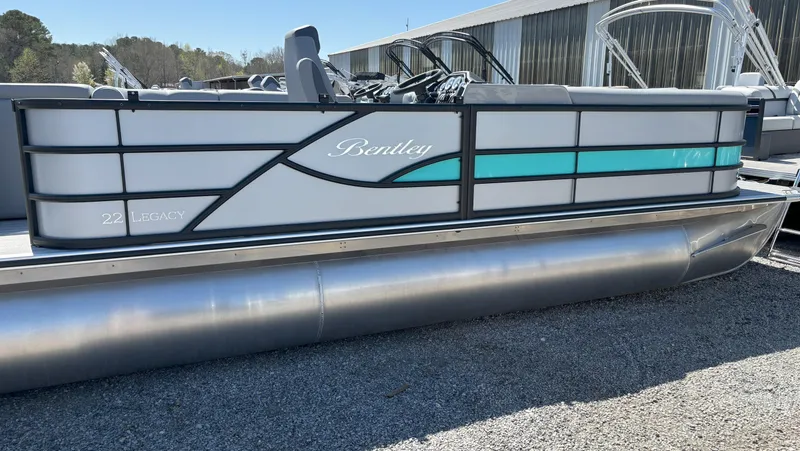 The Image of Bentley Pontoons Legacy 223 Cruise 2025 - 1
