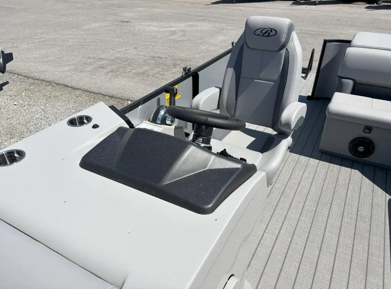 Slide: The Image of Bentley Pontoons Legacy 223 Cruise 2025 - 17