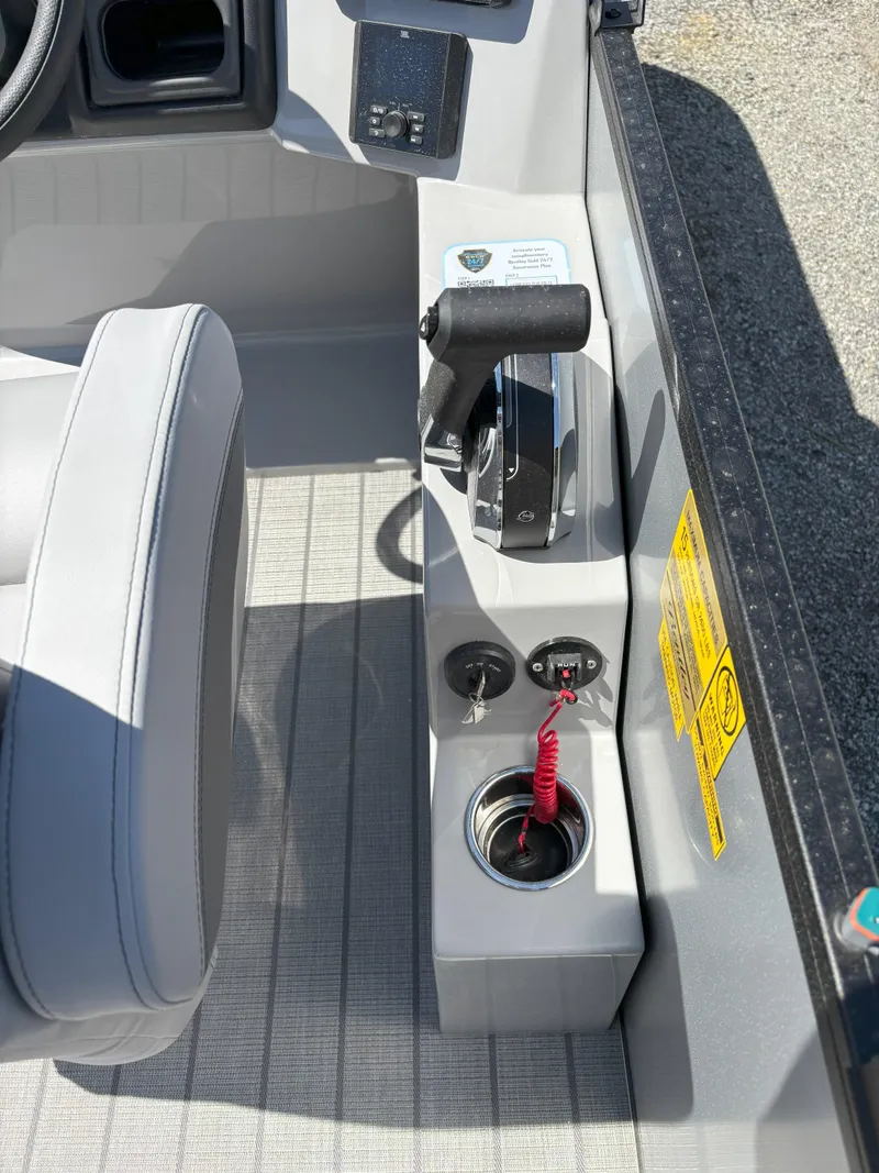 Slide: The Image of Bentley Pontoons Legacy 223 Cruise 2025 - 19