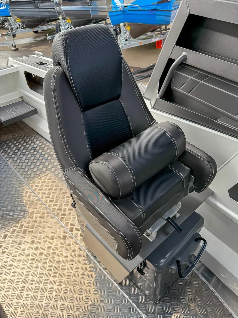 Slide: The Image of Stabi-Craft 1850 SuperCab 2025 - 13