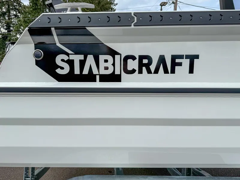 Slide: The Image of Stabi-Craft 1850 SuperCab 2025 - 21