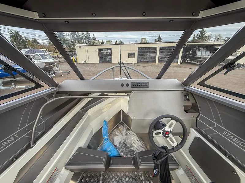 Slide: The Image of Stabi-Craft 1850 SuperCab 2025 - 9