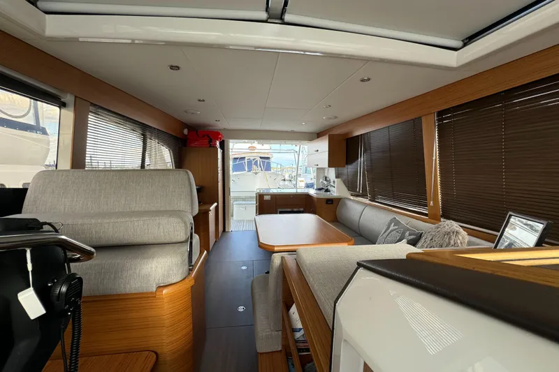 Slide: The Image of Greenline 40 Hybrid 2022 - 105