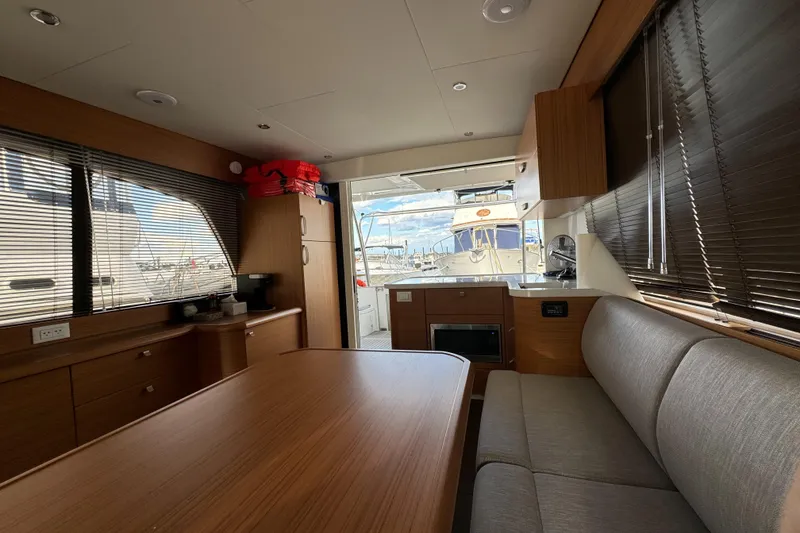 Slide: The Image of Greenline 40 Hybrid 2022 - 107