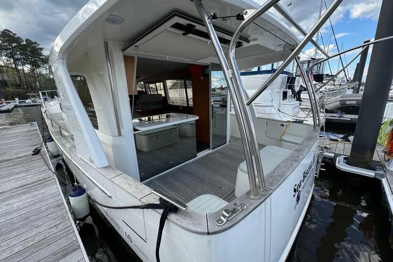 Slide: The Image of Greenline 40 Hybrid 2022 - 112