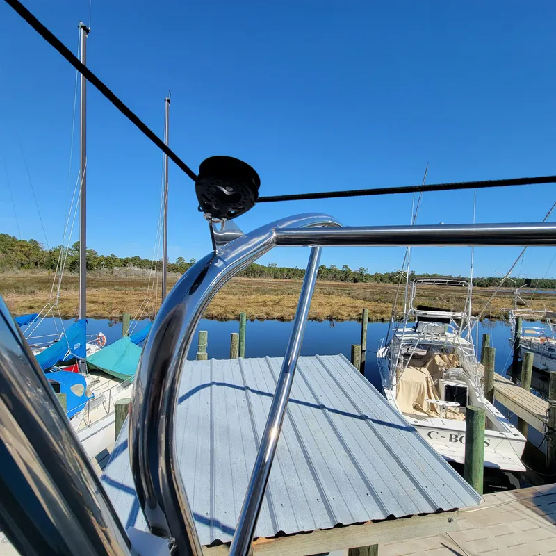 Slide: The Image of Greenline 40 Hybrid 2022 - 62