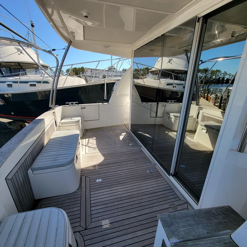 Slide: The Image of Greenline 40 Hybrid 2022 - 63