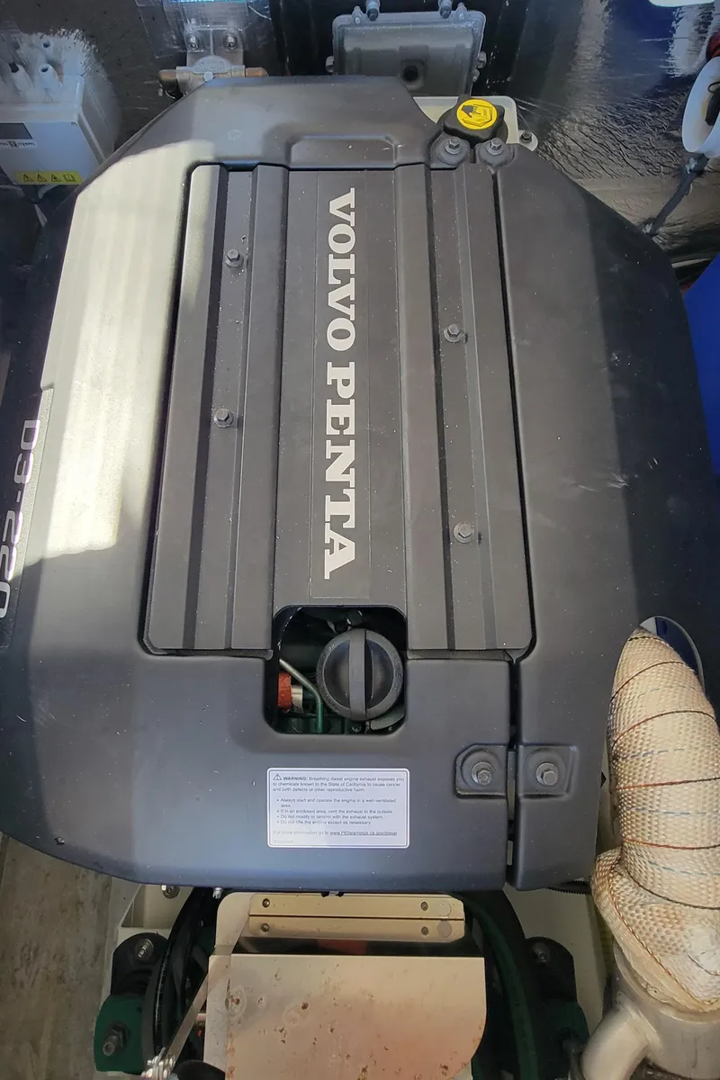 Slide: The Image of Greenline 40 Hybrid 2022 - 84